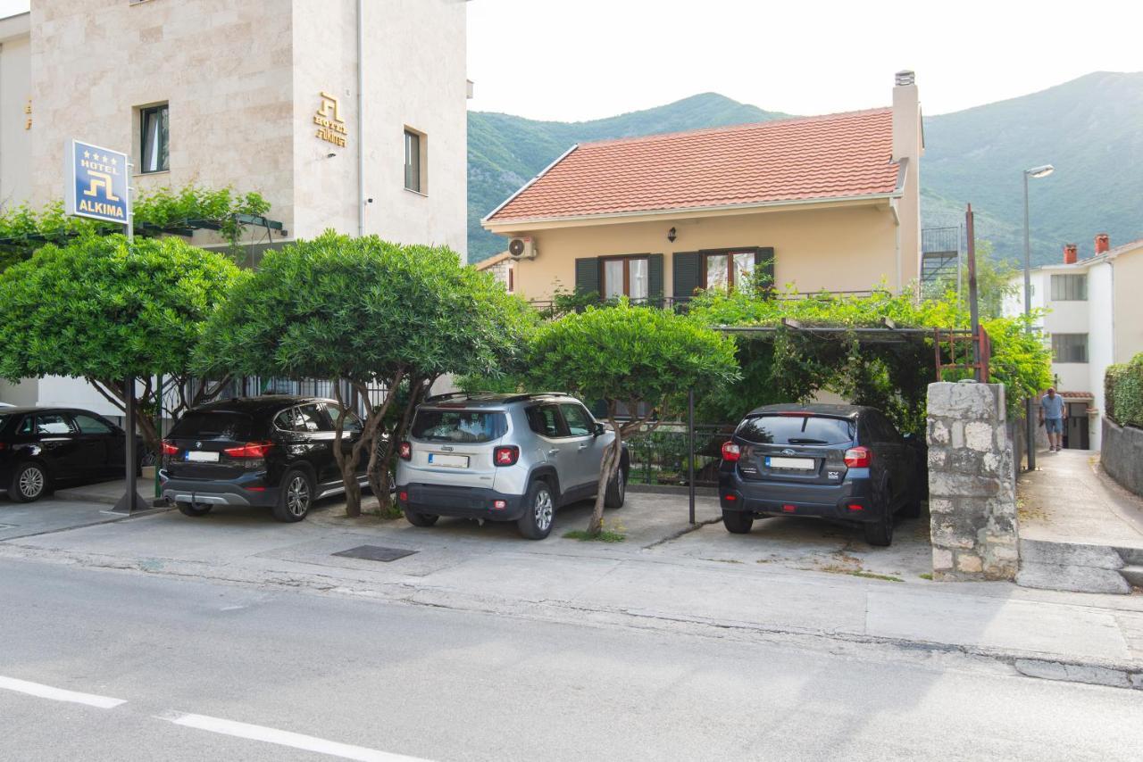 Apartments Kiki Kotor Exterior photo